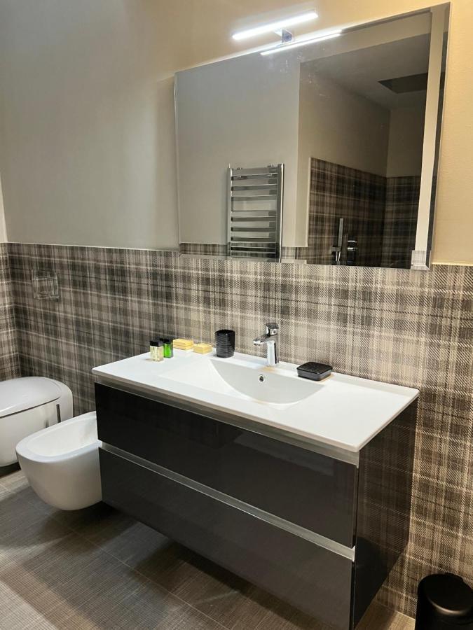 V&B Suites And Apartments Pavia Luaran gambar