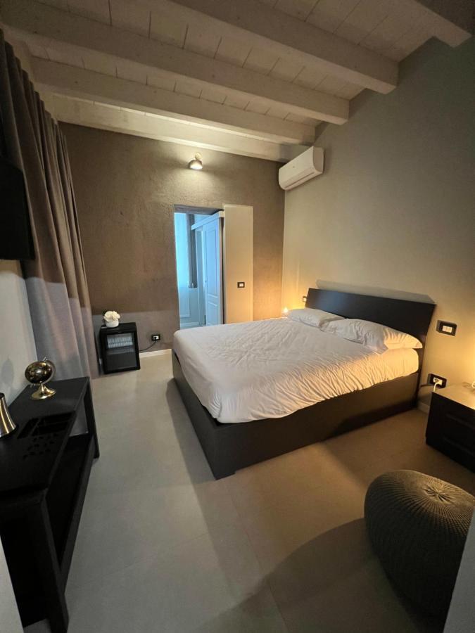 V&B Suites And Apartments Pavia Luaran gambar