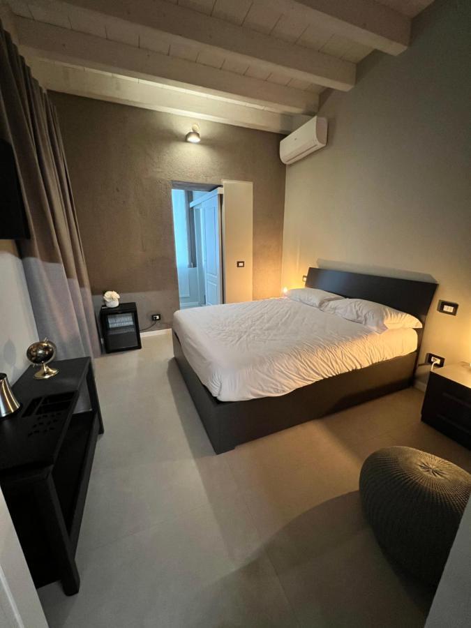 V&B Suites And Apartments Pavia Luaran gambar