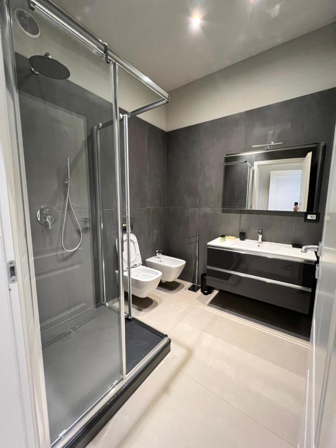 V&B Suites And Apartments Pavia Luaran gambar