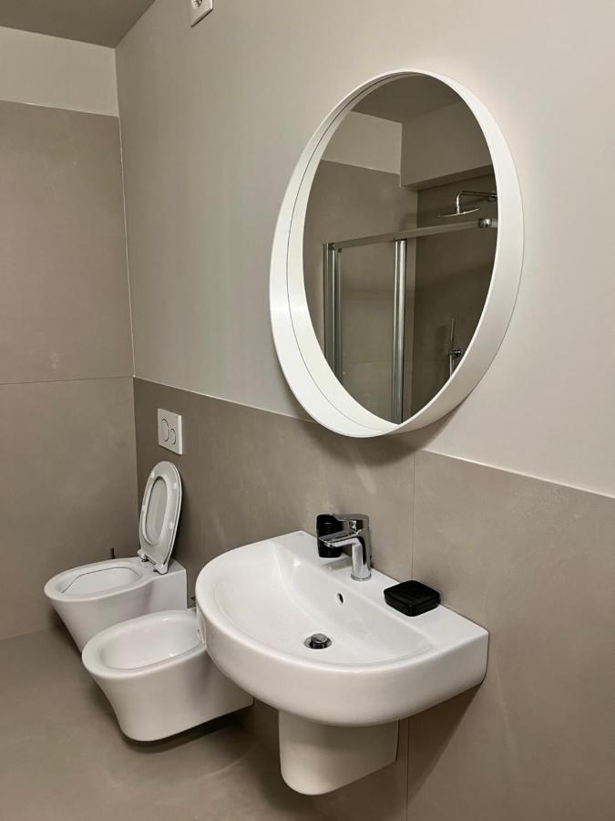 V&B Suites And Apartments Pavia Luaran gambar
